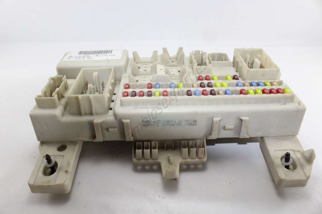 Caja de fusibles Ford Focus 4M5T14A073DH - foto 1