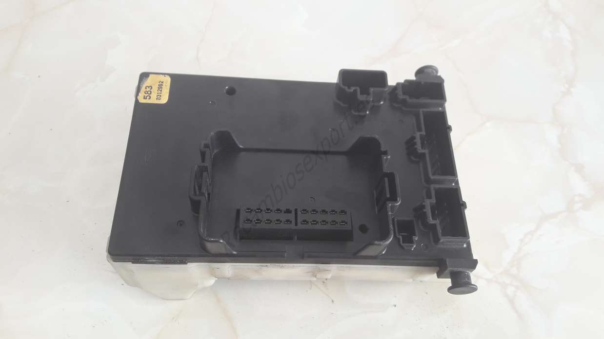 Caja de fusibles Ford Mondeo 93BG14A073EF 93BG-14A073-EF - foto 3