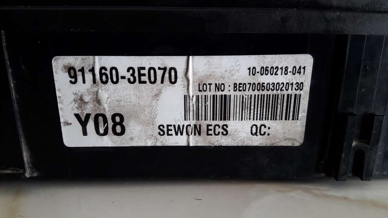 Caja de fusibles Kia Sorento 911603E070 91160-3E070 - foto 2