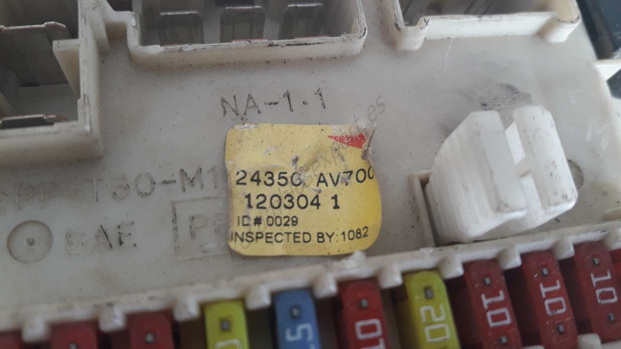 Caja de fusibles Nissan Primera 24350AV700 24350 AV700 - foto 2