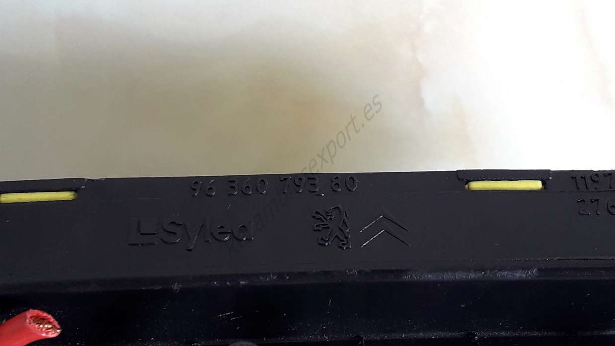 Caja de fusibles Peugeot 206 207 307 807 406 306 Citroen C4 Xsara Picasso 9636079380 96 360 793 80 - foto 2