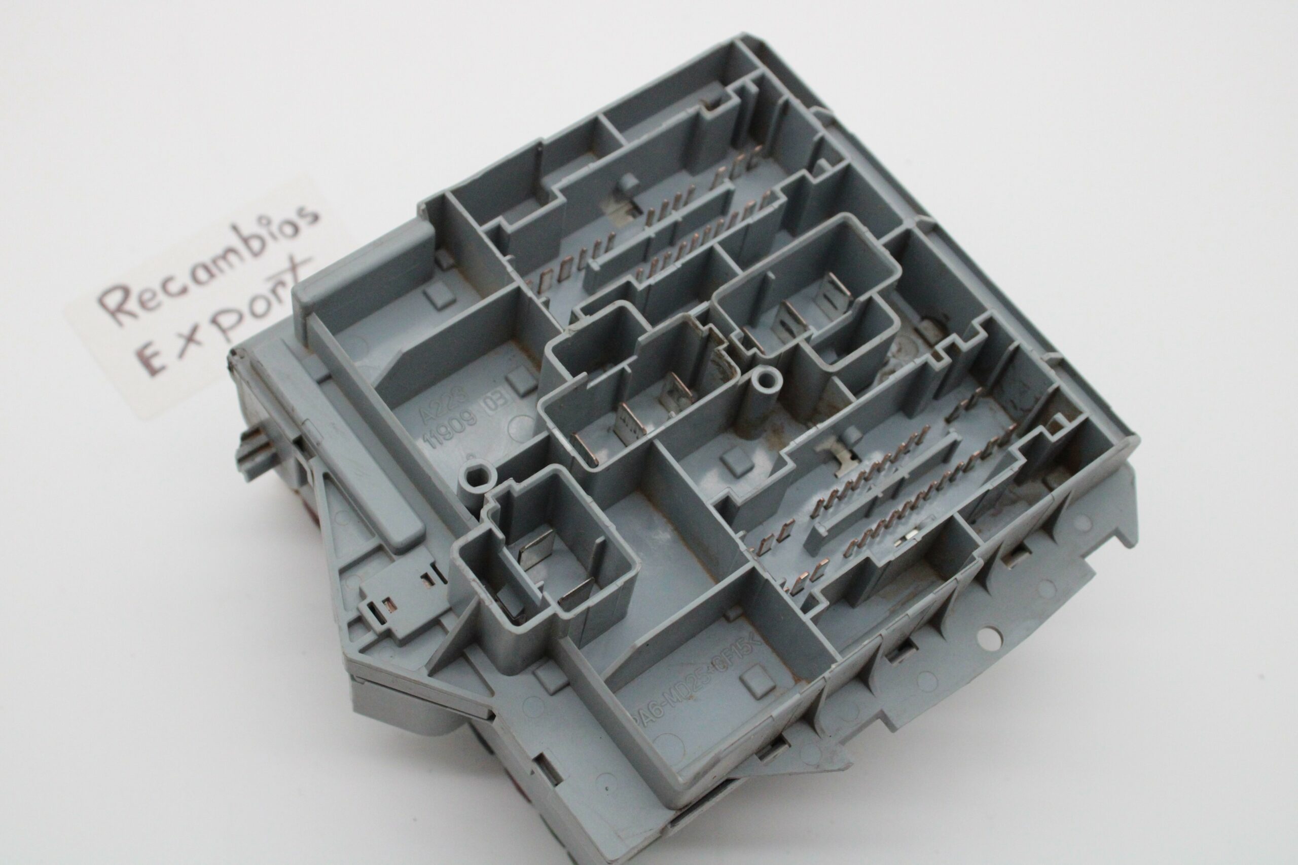 Caja de fusibles Peugeot Boxer II  Fiat 1332044080 - foto 3