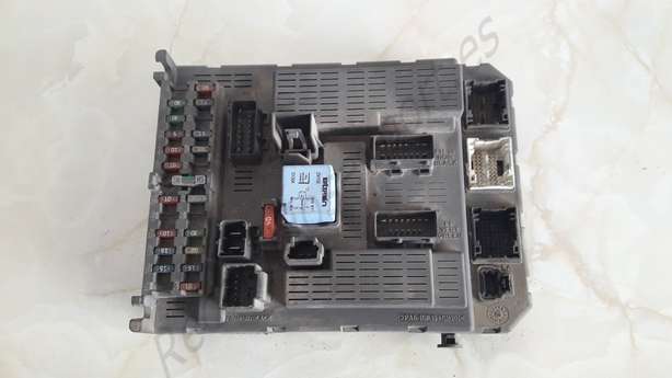 Caja de fusibles Peugeot Citroen 9649301680 - foto 1