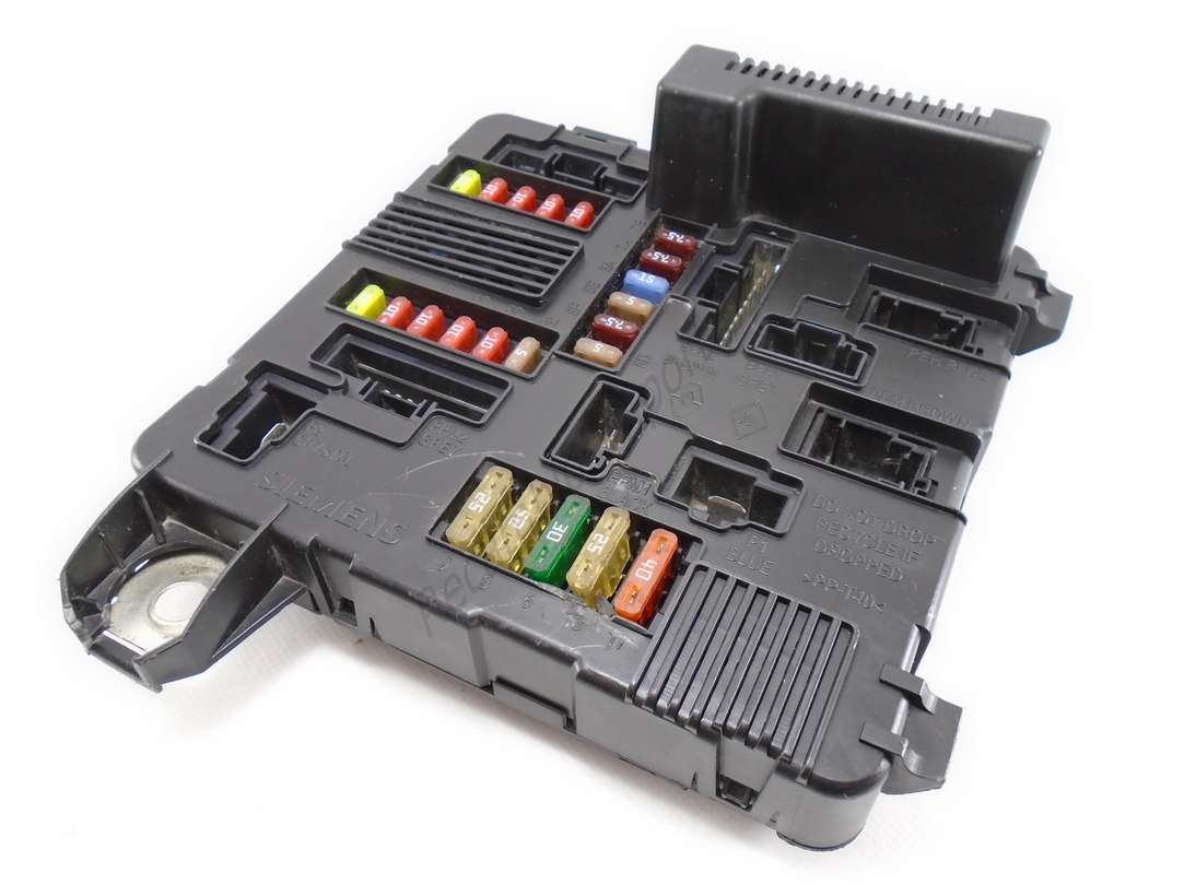 Caja de fusibles Renault Megane 8200306032B S118399200E S118399200 E - foto 1