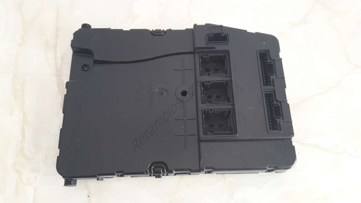 Caja de fusibles Renault Megane Scenic 8200309690 SIEMENS S118400220D - foto 1