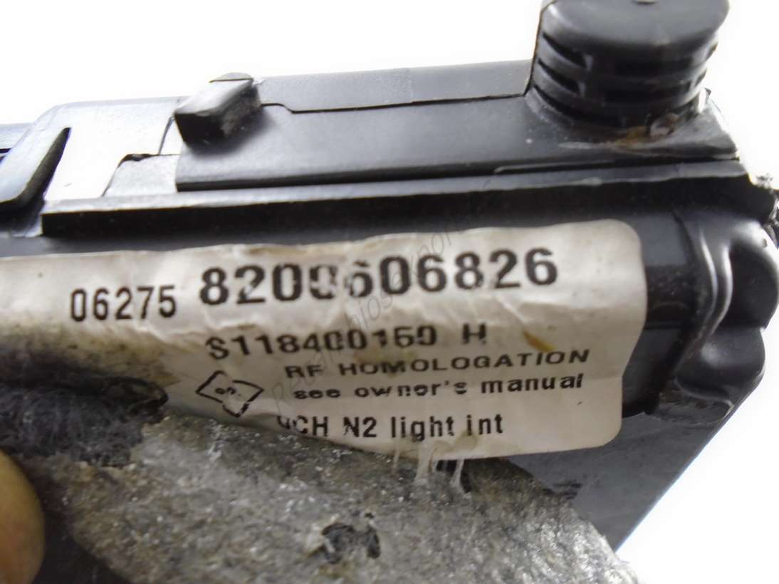 Caja de fusibles Renault Megane Scenic 8200606826 S118400150H - foto 2