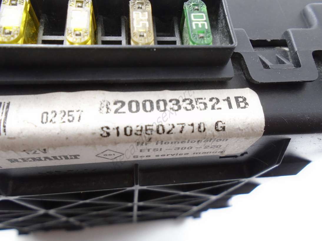 Caja de fusibles Renault Megane Scenic 8200033521B SIEMENS S108502710G - foto 2