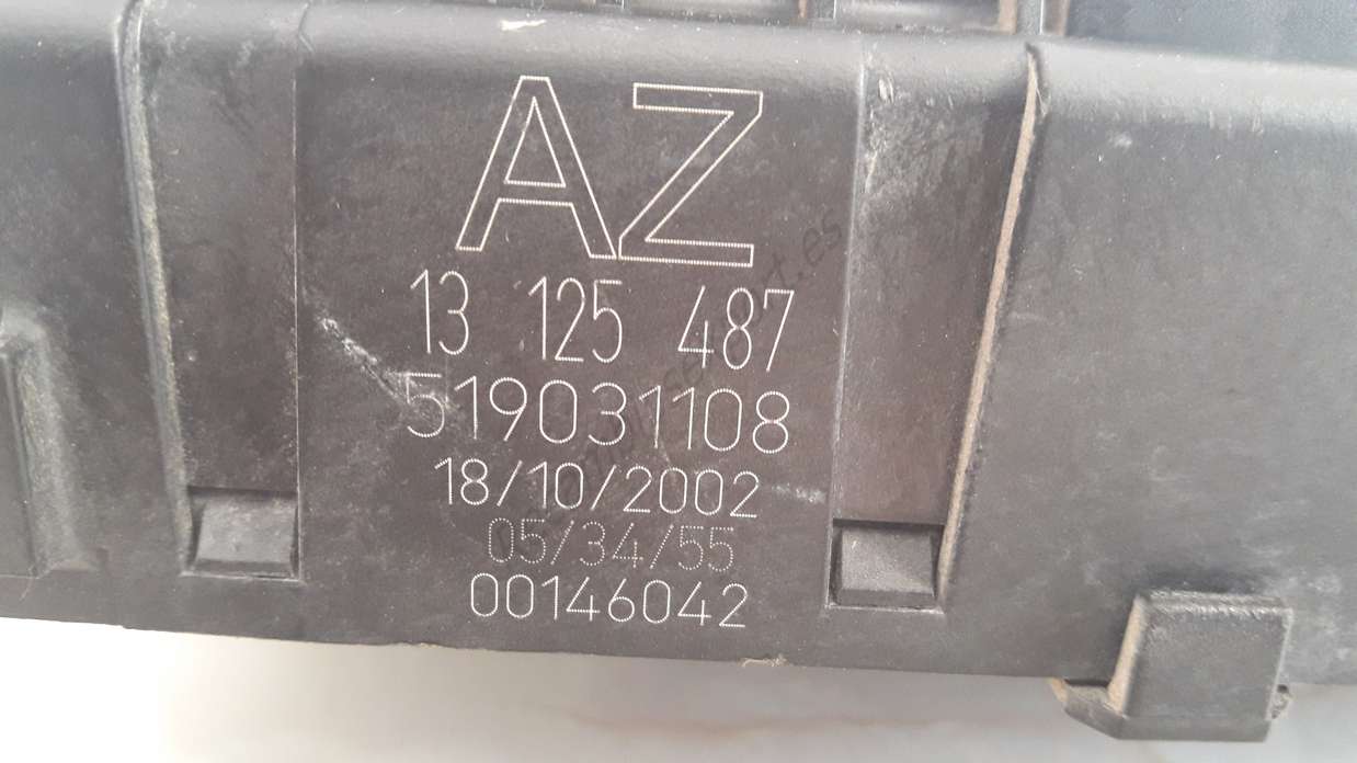 Caja de fusibles Opel Vectra C 13125487AZ 13125487 AZ 519031108 - foto 2