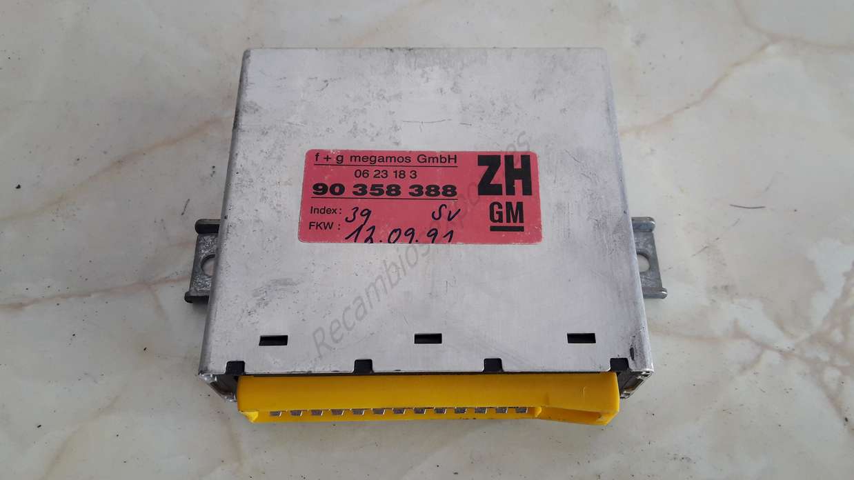 Centralita OPEL Vectra Calibra 0623183 06 23 18 3 90358388 90358388ZH GM 90 358 388 - foto 1