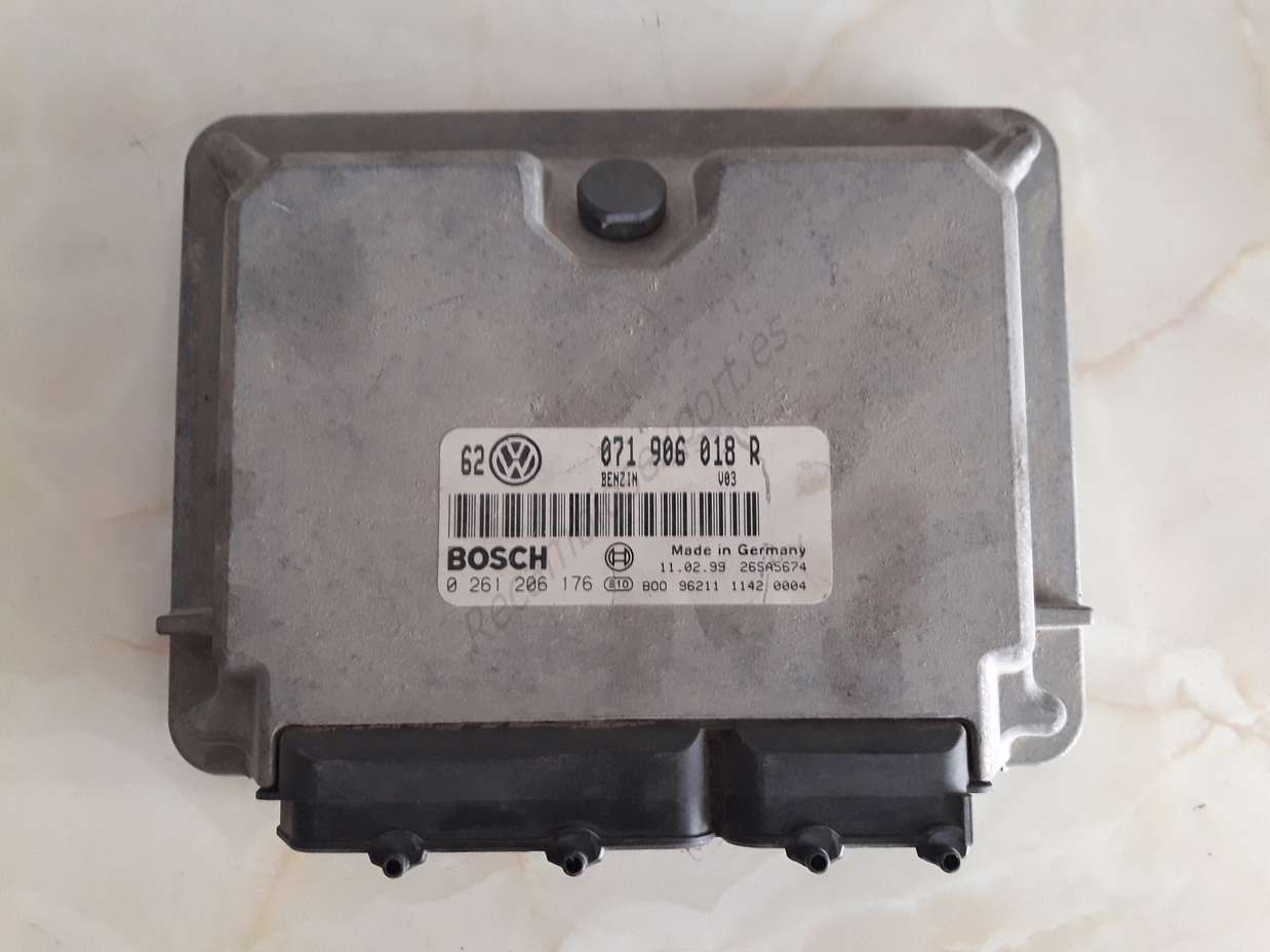 Centralita VW Seat 071906018R 071 906 018 R BOSCH 0261206176 0 261 206 176 - foto 1