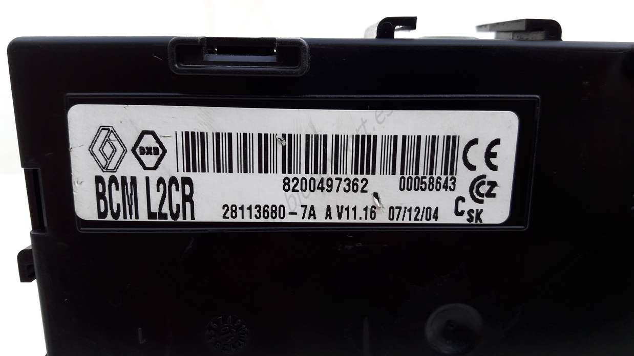 Centralita de Fusibles Renault Clio 8200497362 281136807A 28113680-7A - foto 2