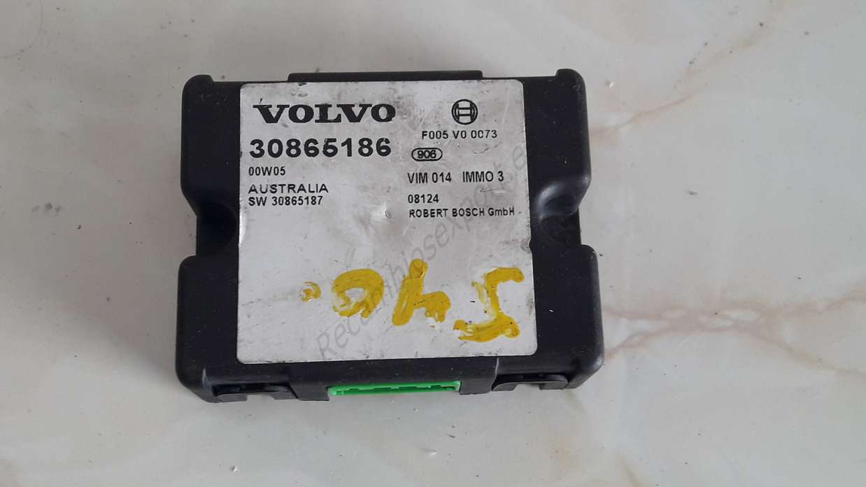Centralita del inmovilizador Volvo V40 S40 30865186 BOSCH F005 V0 0073 F005V00073 - foto 1