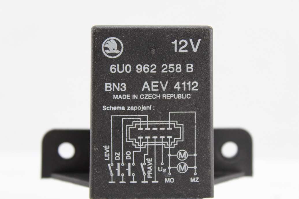 Controlador de cierre centralizado Skoda Felicia 6U0962258B 6U0 962 258 B - foto 2