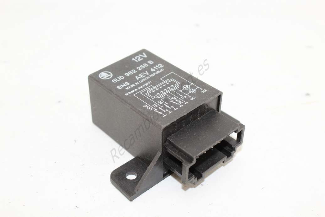 Controlador de cierre centralizado Skoda Felicia 6U0962258B 6U0 962 258 B - foto 1