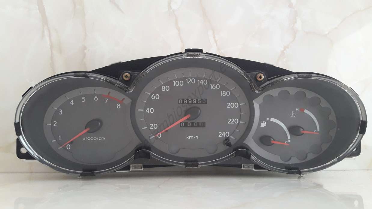 Cuadro de instrumentos Hyundai Coupe D04 94003-27120 9400327120 20025950 2002-5950 20000321 71110871 7111-0871 - foto 1