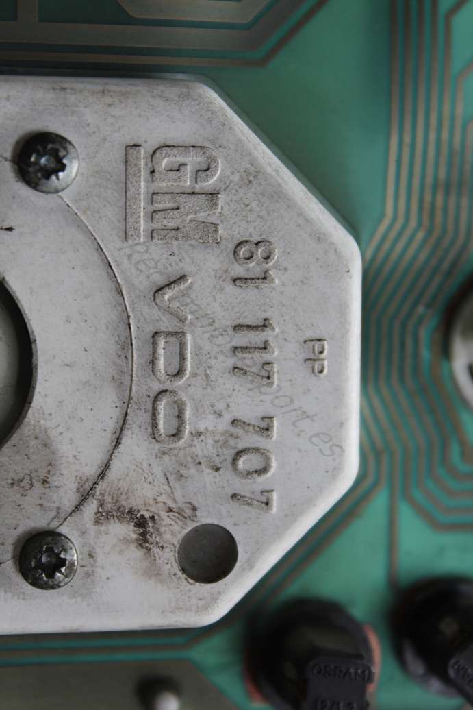 Cuadro de instrumentos Opel Frontera GM 81117707 81 117 707 ABS 87001271 87 001 271 VDO - foto 3
