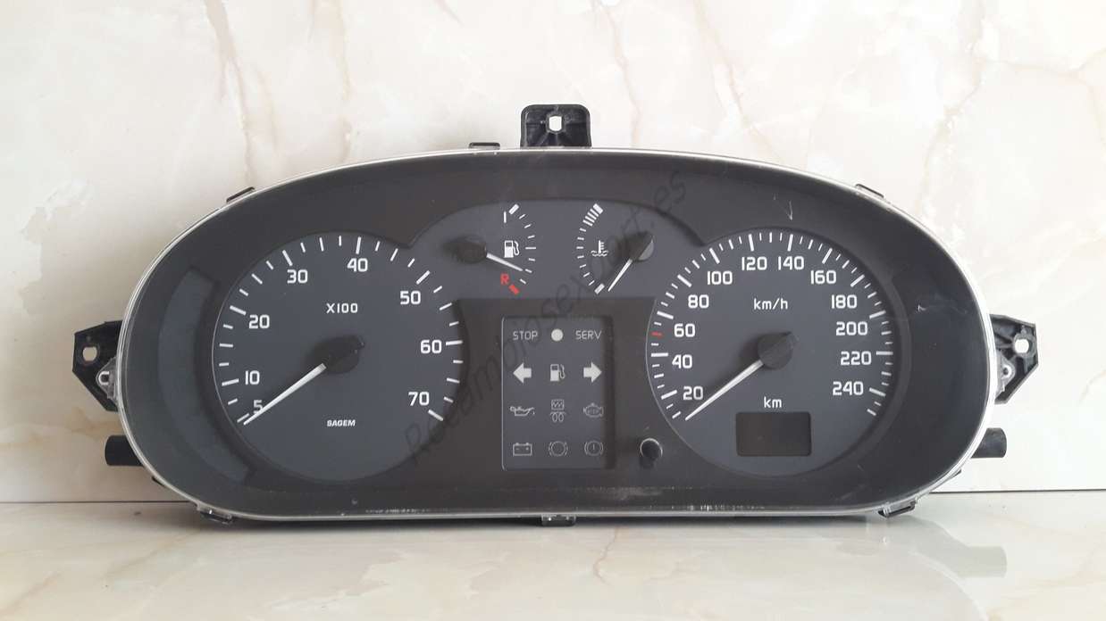 Cuadro de instrumentos  Renault Megane II  P8200071811 - foto 1