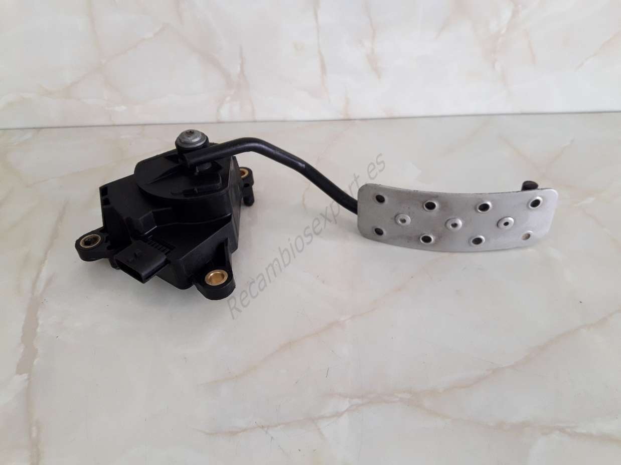 Gaspedal Renault Megane 8200414518 82 00 414 518 - foto 1