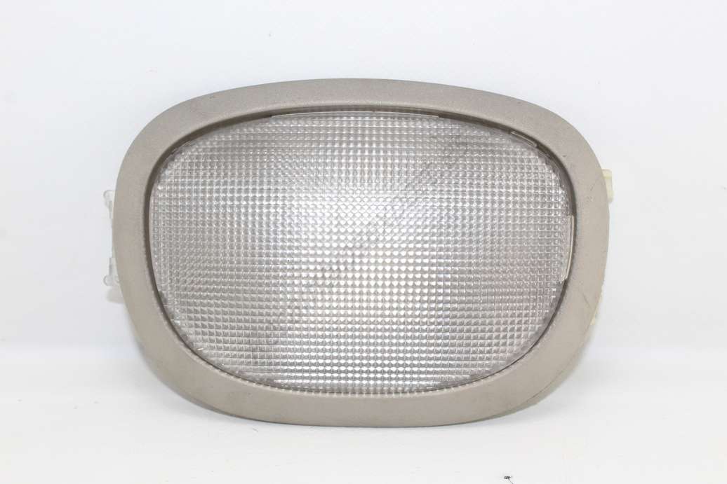Interior de luz Chrysler Voyager 04685242 - foto 1