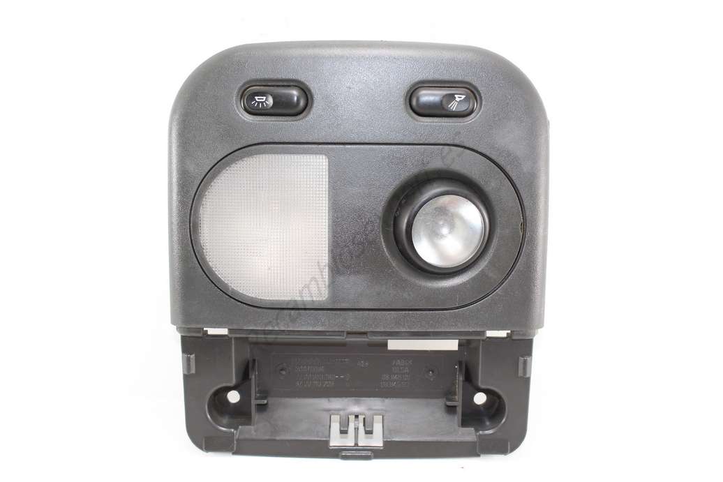 Interior de luz Renault Master Opel Movano 7700353180B 77.00.353.180--B 7700353180 500315184 8200113209 82 00 113 209 - foto 1