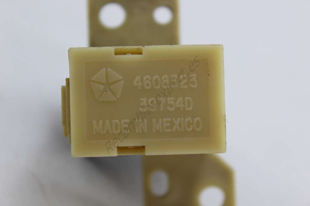 Interruptor de elevalunas Chrysler stratus 4608323 39754D - foto 2