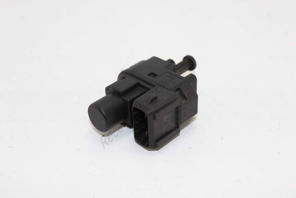 Interruptor de luz de freno Ford Mondeo Focus 93BB13480BC 93BB-13480-BC - foto 1