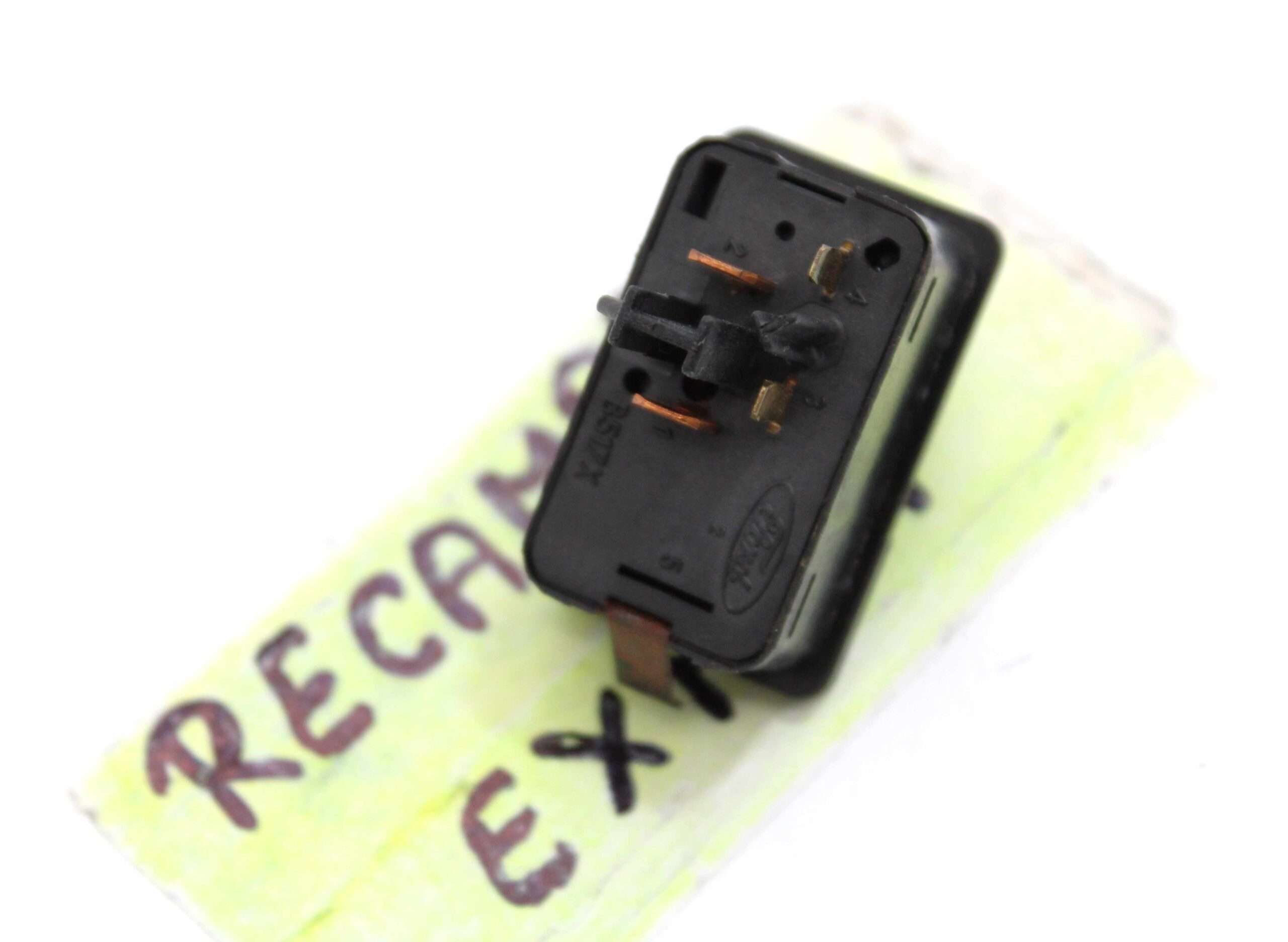 Interruptor de Luz Interior Ford Transit - foto 4