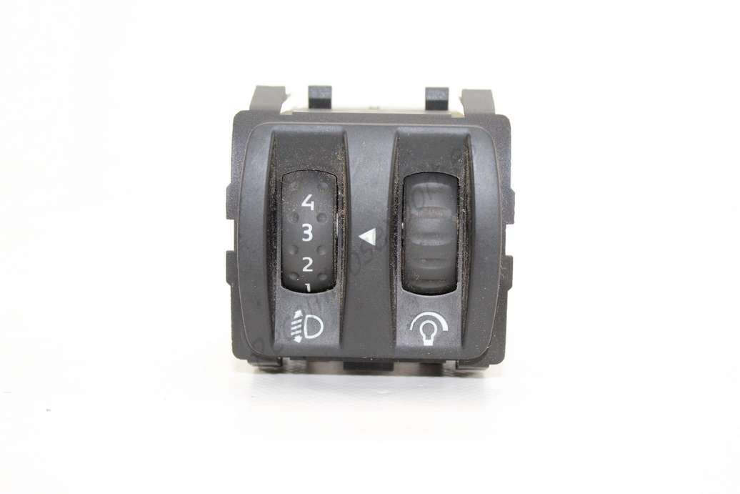 Interruptor de nivelación de faros Renault Clio Megane  8200095495B 8 200 095 495 B - foto 1