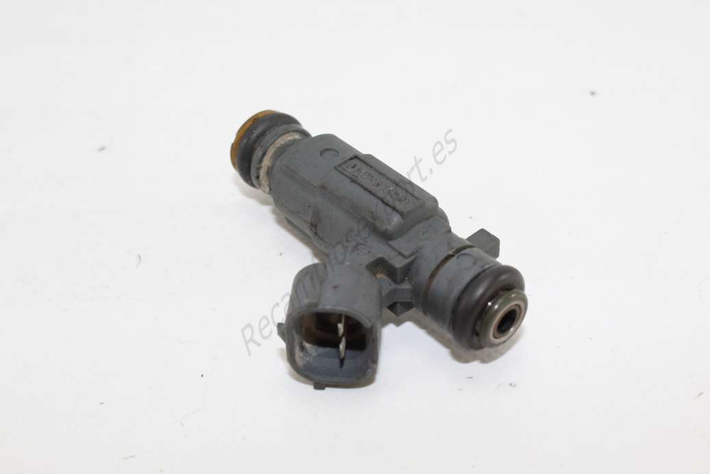 Inyector Kia Shuma 0K2N313250 0 K2N3 13 250 9260930012 9 260 930 012 - foto 1