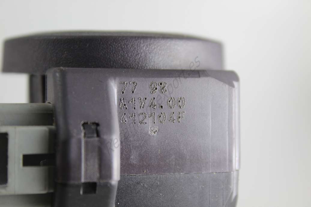 Lector de llave Renault Clio A1V400 A1V4.00 612104F - foto 2