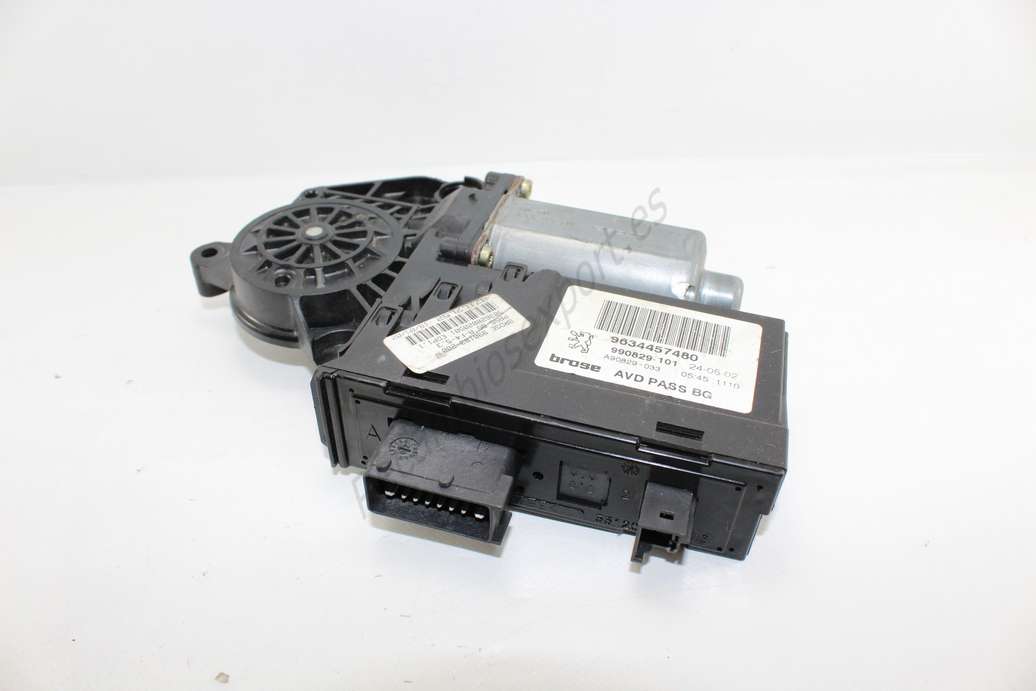 Motor de elevalunas Peugeot 307 9634457480 130821766 130 821 766 Bosch - foto 1