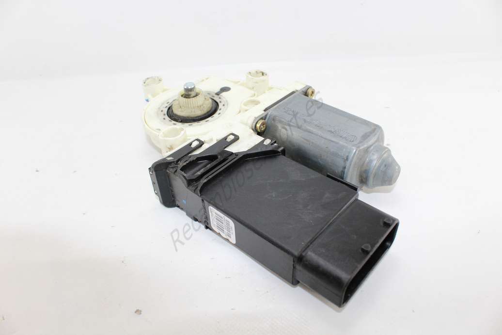 Motor de elevalunas Volkswagen Passat  Seat Leon 1C1959801A 1C1 959 801 A Brose 105404301 105404-301 - foto 1