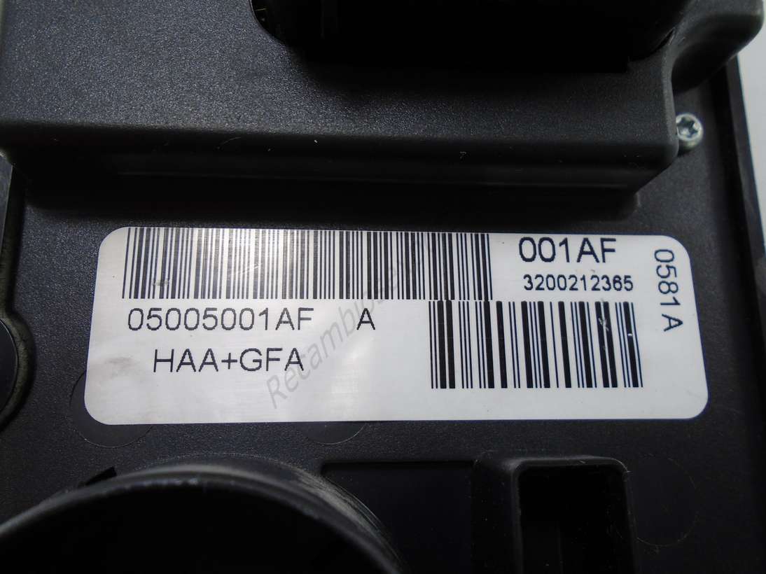 Panel clima Chrysler Voyager 05005001AF A 05005001AFA HAA GFA 001AF 3200122361 - foto 2