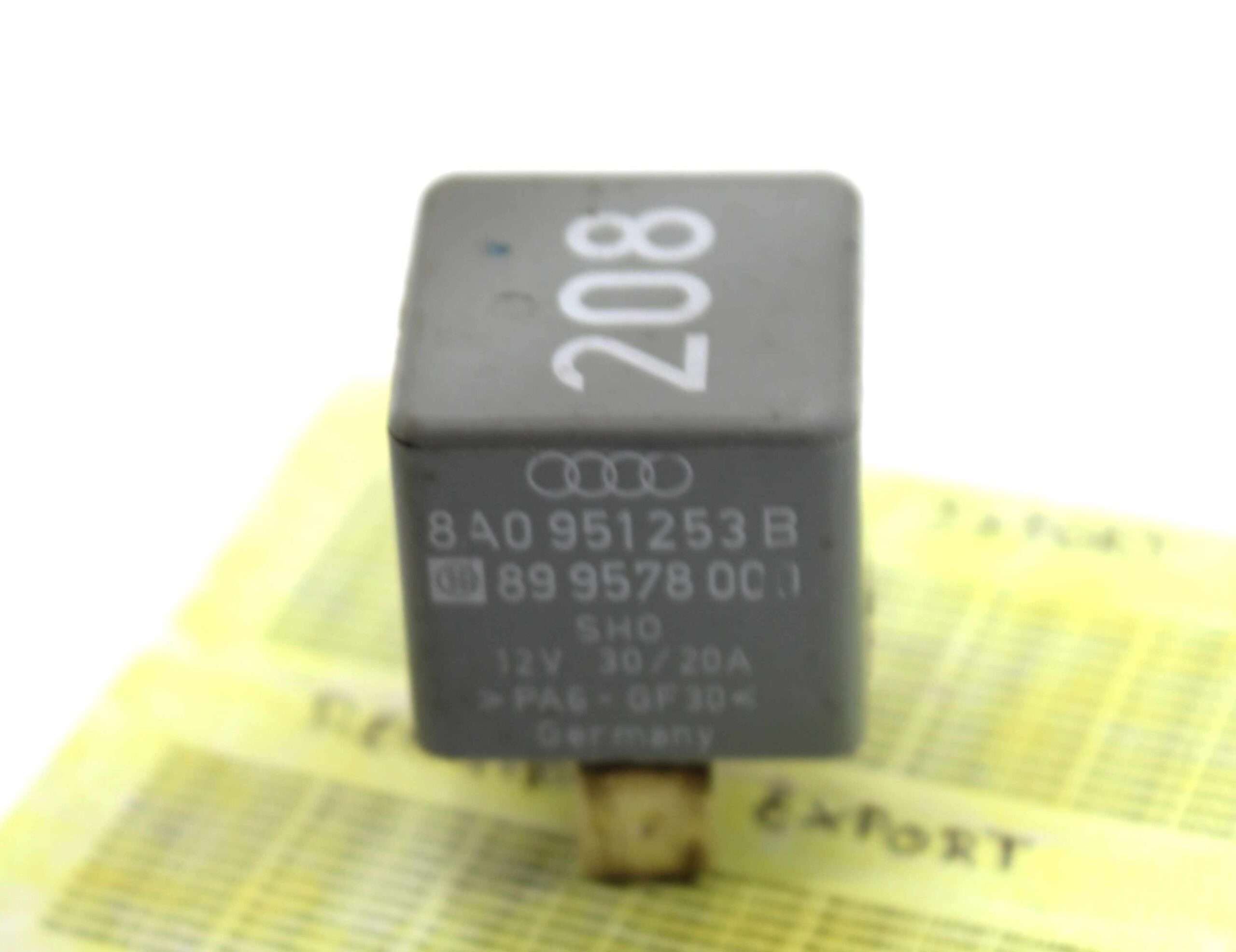 Relé 208 Audi A4 - foto 1