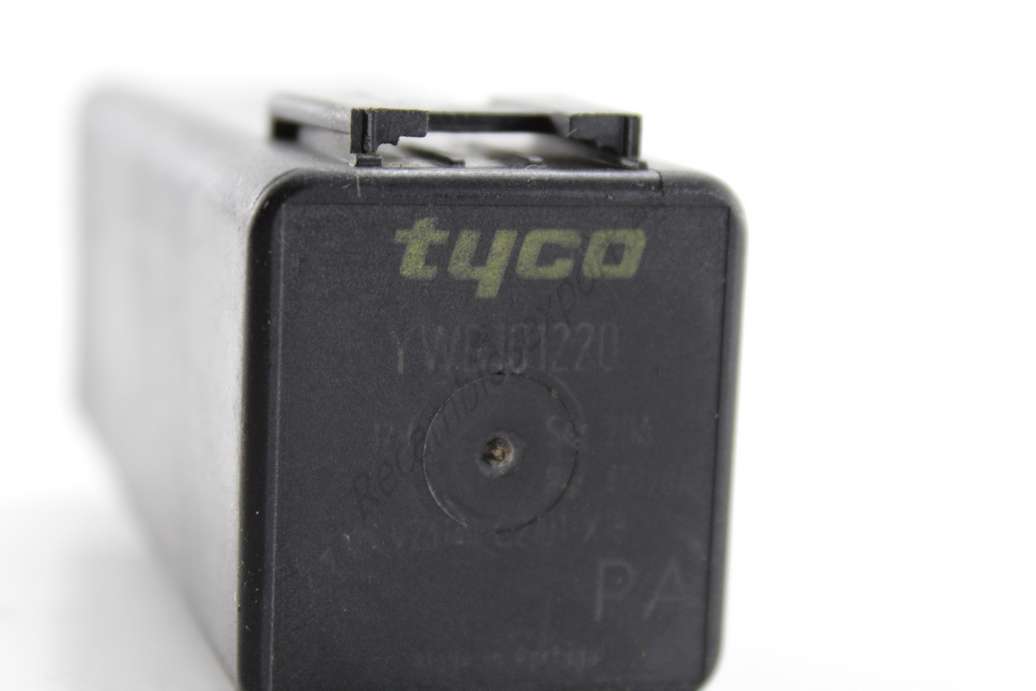 Relé de ventilador con aire Rover YWB101220 TYCO - foto 2