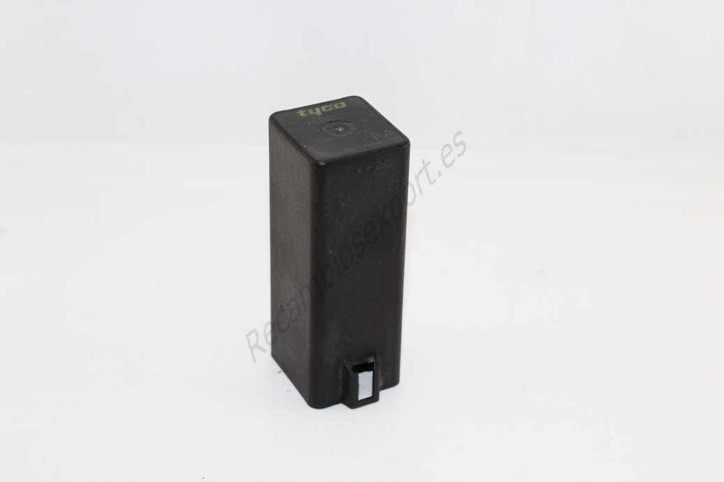Relé de ventilador con aire Rover YWB101220 TYCO - foto 1