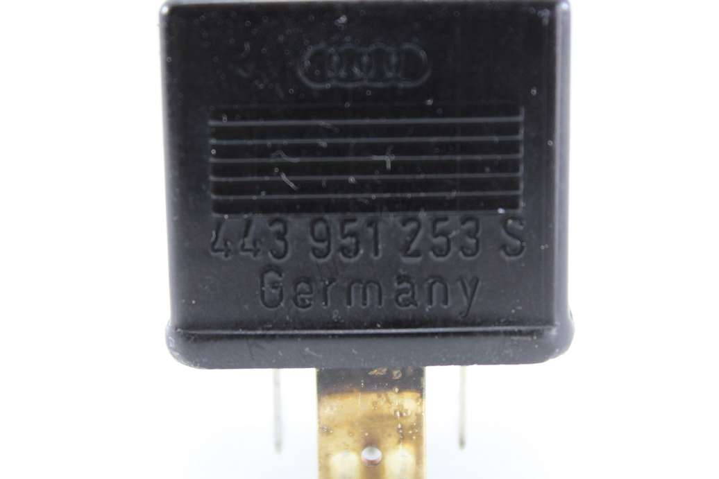 Relé ventiladores 217 Audi A6 C4 A8 D2 443951253S 443951253 S 899556 89 9556 - foto 2