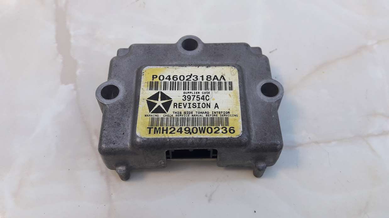Sensor Airbag de Chrysler P04602318AA 39754C TMH2490W0104 - foto 1