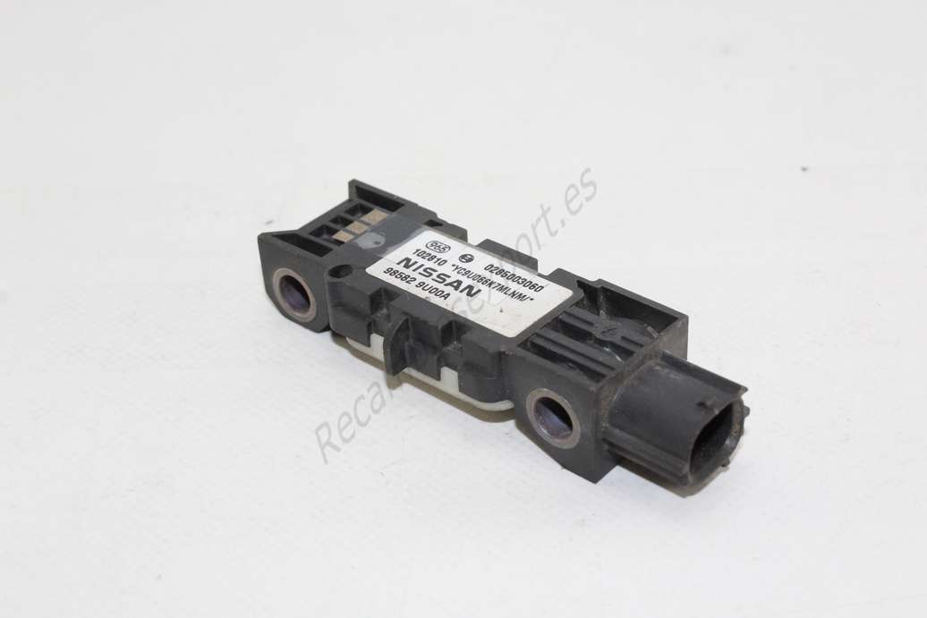 Sensor de airbag Nissan Note 985829U00A 98582 9U00A Bosch 0285003060 - foto 1