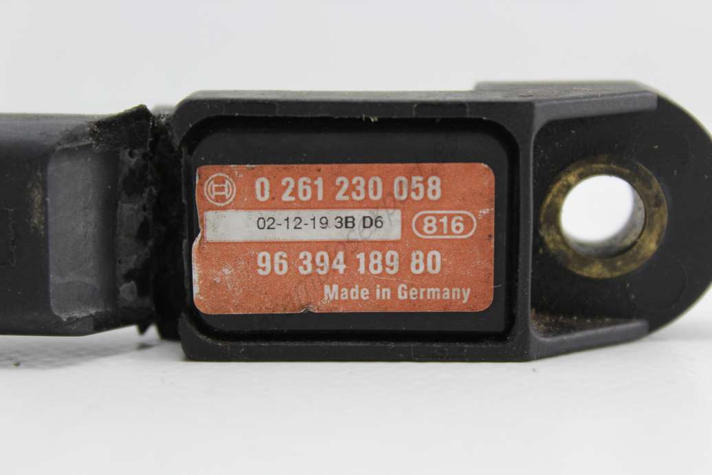 Sensor de presion Citroen C5 C4 Xsara Picasso 0261230058 0 261 230 058 9639418980 96 394 189 80 - foto 2
