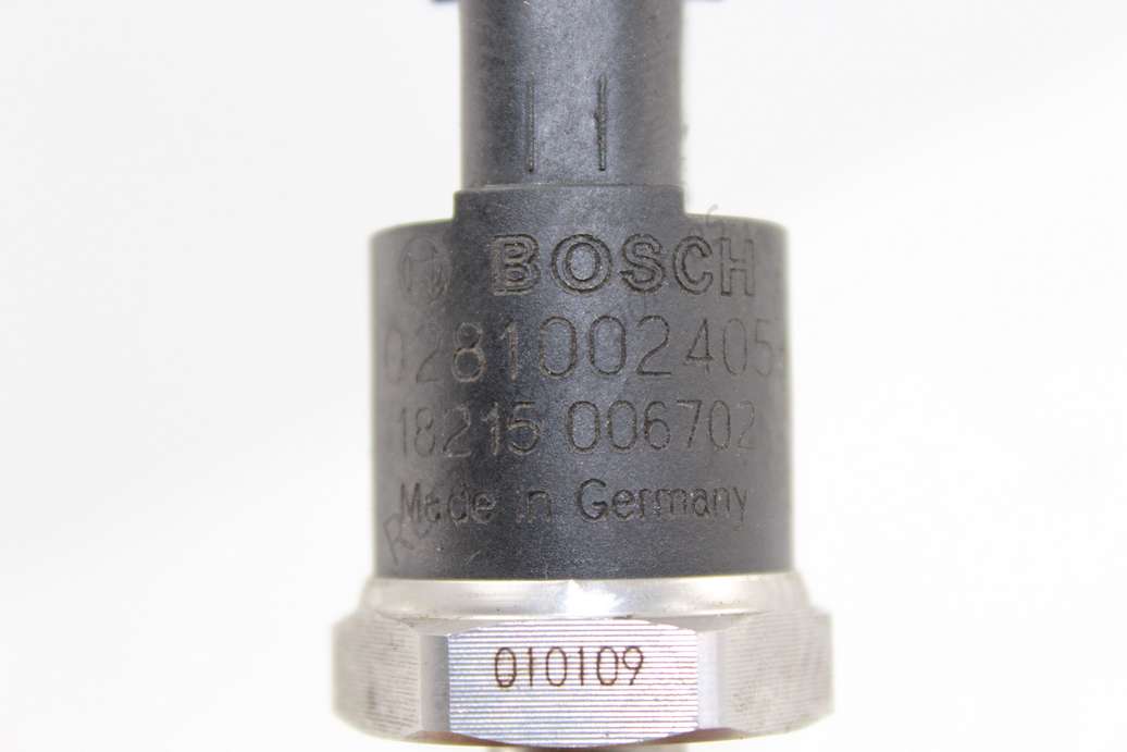 Sensor de presion de combustible Alfa Romeo Rover Opel Fiat Renault 0281002405 Bosch  18215006702 - foto 2