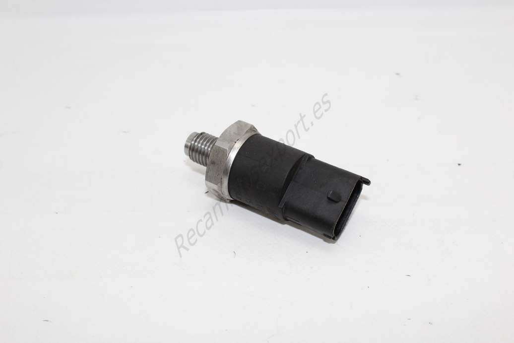 Sensor de presion de combustible Alfa Romeo Rover Opel Fiat Renault 0281002405 Bosch  18215006702 - foto 1