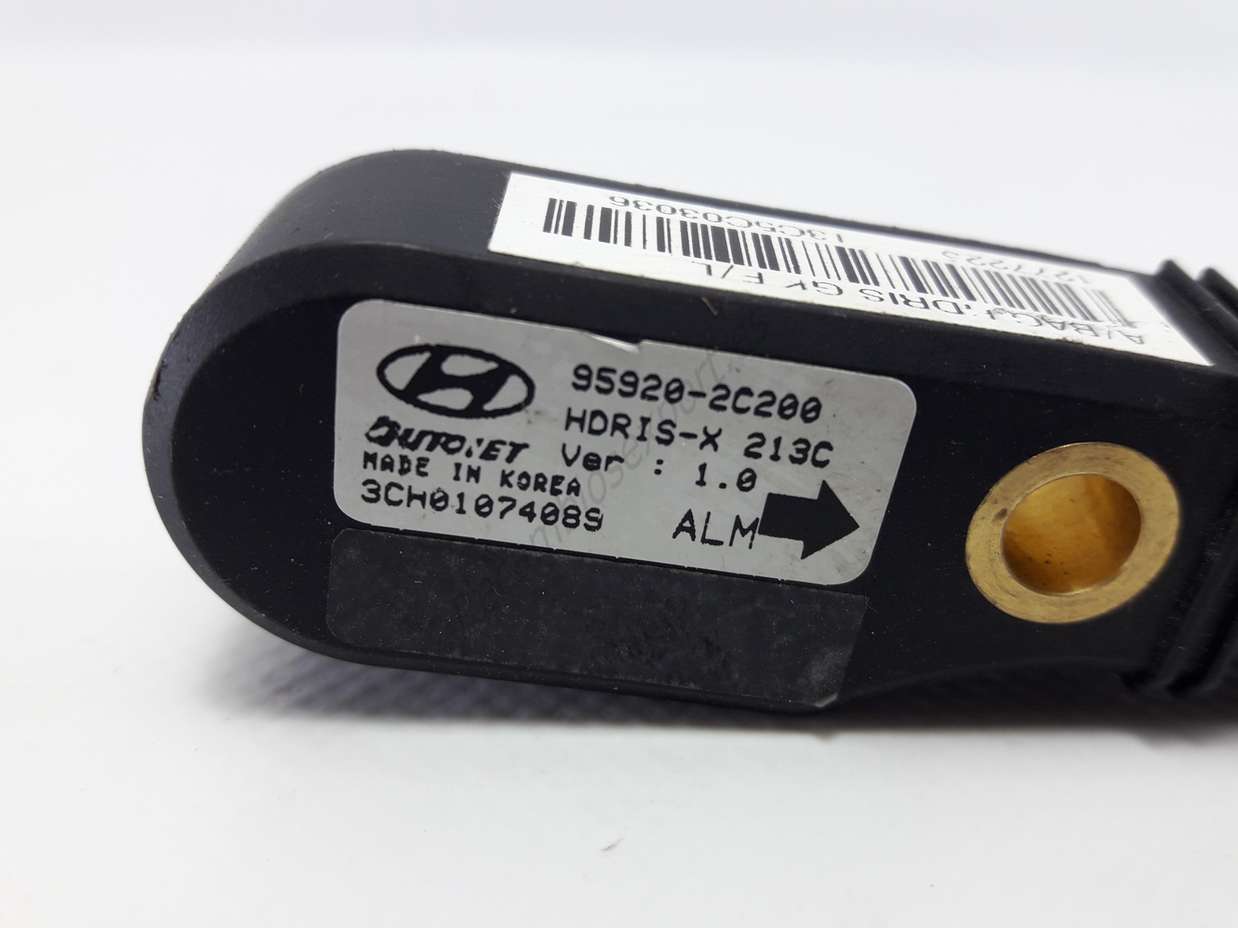 Sensor derecho Airbag Hyundai Coupe GK 959202C200 95920-2C200 - foto 2