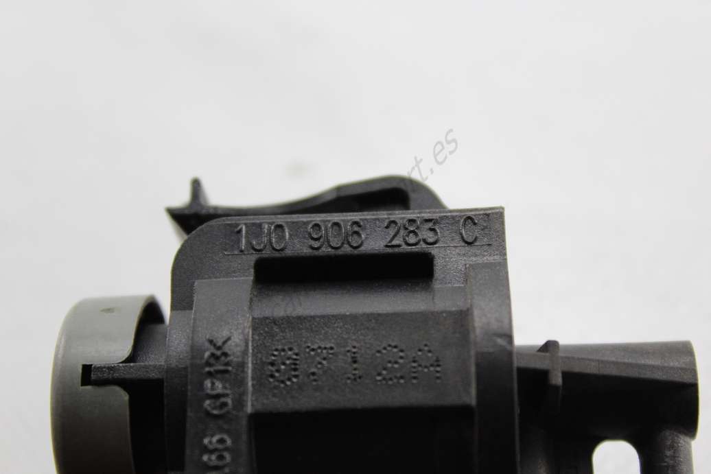 Valvula de vacio aire Volkswagen Golf Seat Ibiza 1J0906283C 1J0 906 283 C - foto 2