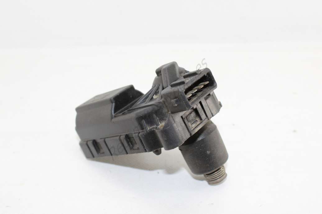 Válvula de control de ralentí Opel Astra Corsa Zafira Volkswagen Passat Golf 0132008602 0 132 008 602 Bosch - foto 1
