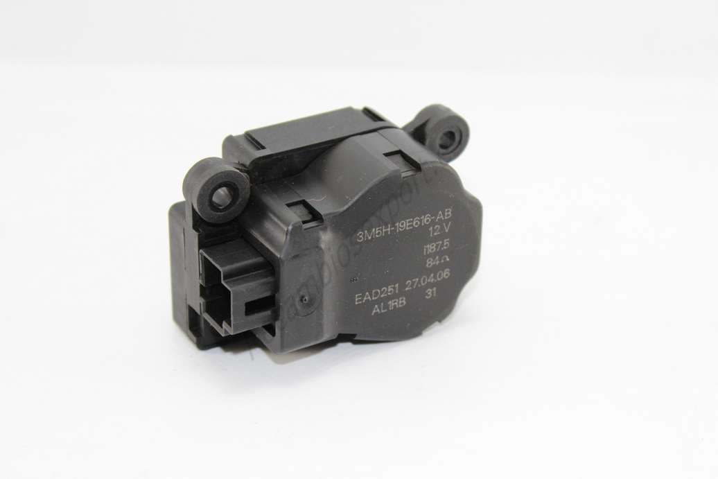 Actuador Calefacción Ford Mondeo MK4 3M5H19E616AB 3M5H-19E616-AB - foto 1