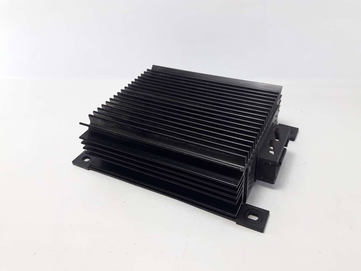 Amplificador Mercedes 124 820 13 89 1248201389 9620362 19001035.381-819 - foto 1
