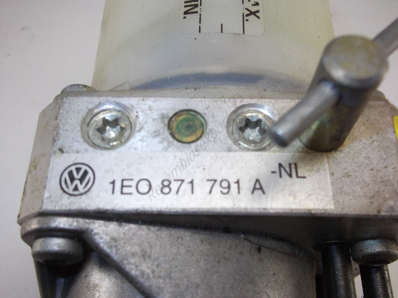 Bomba Hidraulica descapotable VW Golf 1E0871791A - foto 2
