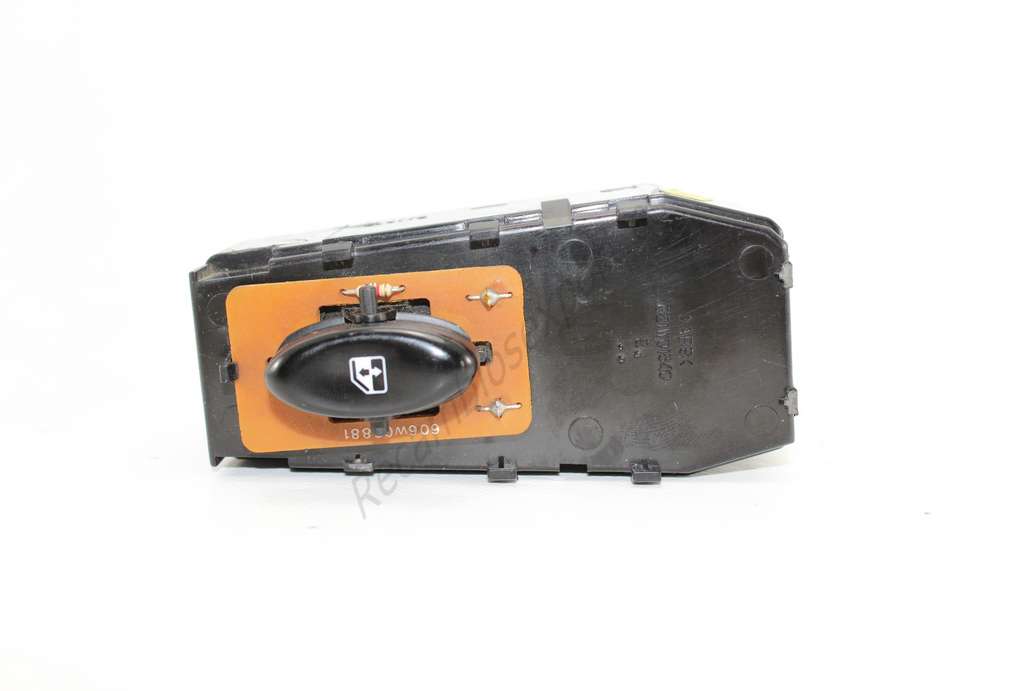 Botonera de elevalunas Hyundai Coupe 621W01840 606W00881 9358027000 93580-27000 DECO - foto 1
