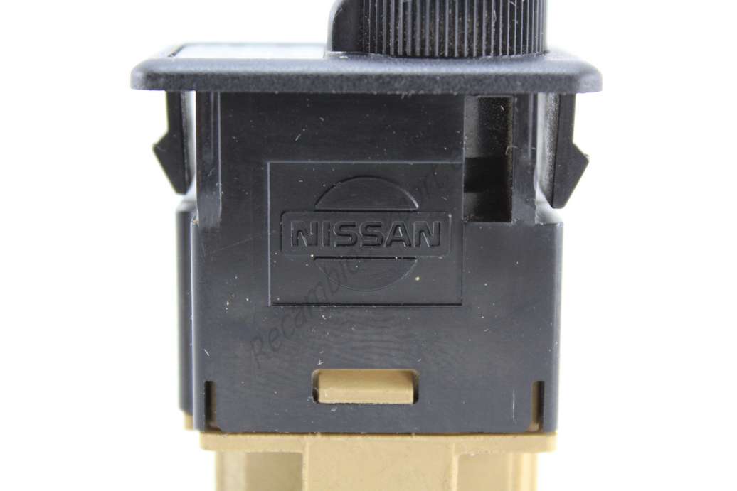Botonera de regulacion de faros Nissan 8Z10W - foto 3